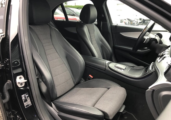 Mercedes-Benz Klasa E cena 199999 przebieg: 65872, rok produkcji 2021 z Olesno małe 407
